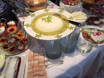 Süßes auf dem Rio Grande-Brunchbuffet