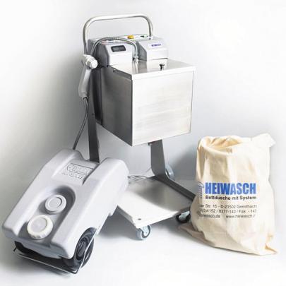 Zum Nachrüsten: Mit der mobilen Bettdusche können Patienten im eigenen Pflegebett geduscht werden. Foto:HVR Rothert Zum Nachrüsten: Mit der mobilen Bettdusche können Patienten im eigenen Pflegebett geduscht werden. Foto:HVR Rothert