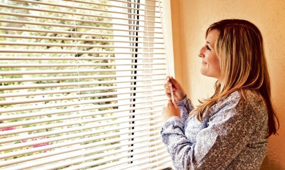 Mit Jalousinen reguliert man den Lichteinfall in den eigenen vier Wänden.  Mit Jalousinen reguliert man den Lichteinfall in den eigenen vier Wänden.