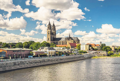 Wahrzeichen von Magdeburg: der malerisch an der Elbe gelegene Dom Foto: LichtMomente Gunnar Gunnarson Wahrzeichen von Magdeburg: der malerisch an der Elbe gelegene Dom Foto: LichtMomente Gunnar Gunnarson