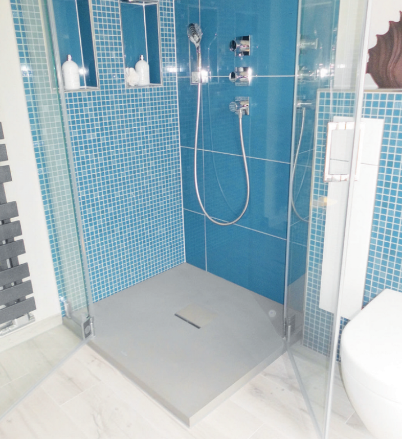 Wer renovieren möchte, beispielsweise eine flache Dusche einbauen will, ist mit einem Bausparvertrag gut beraten Wer renovieren möchte, beispielsweise eine flache Dusche einbauen will, ist mit einem Bausparvertrag gut beraten