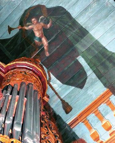 Orgel und Illusionsmalerei mit Posaunenengel in der Kirche von Borstel, FOTO: CORNELIA STRAUSS