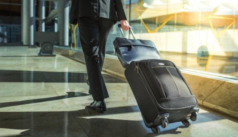 Leicht muss ein Koffer heute sein. Das war nicht immer so. Vergangene Generationen besaßen mit ihren Koffern solide handwerkliche Erzeugnisse. FOTO: DAVID PRADO_FOTOLIA.COM