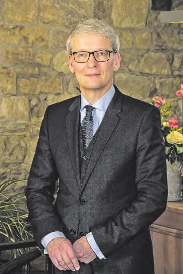 Rechtsanwalt Jan Bittler ist Geschäftsführer der DVEV Deutsche Vereinigung für Erbrecht und Vermögensnachfolge, die sich zum Ziel gesetzt hat, Juristen, Steuerberater sowie verwandte Experten in Fragen des Erbrechts und der Vermögensnachfolge umfassend zu unterstützen und die Öffentlichkeit über das Thema zu informieren. www.erbrecht.de Rechtsanwalt Jan Bittler ist Geschäftsführer der DVEV Deutsche Vereinigung für Erbrecht und Vermögensnachfolge, die sich zum Ziel gesetzt hat, Juristen, Steuerberater sowie verwandte Experten in Fragen des Erbrechts und der Vermögensnachfolge umfassend zu unterstützen und die Öffentlichkeit über das Thema zu informieren. www.erbrecht.de