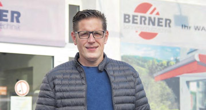 Inhaber Lars Fittkau steht für Beratungen am Gemeinschaftsstand des Bergedorfer Handwerks bereit. Foto: Löbenbrück Inhaber Lars Fittkau steht für Beratungen am Gemeinschaftsstand des Bergedorfer Handwerks bereit. Foto: Löbenbrück