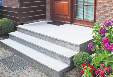 Moderne und vor allem wetterfeste Treppen im Außenbereich können in unterschiedlichen Looks gestaltet werden Moderne und vor allem wetterfeste Treppen im Außenbereich können in unterschiedlichen Looks gestaltet werden