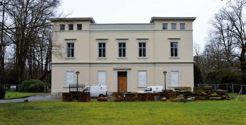 Der Katharinenhof ohne Gerüst, Ende Februar, von der Nordwestseite