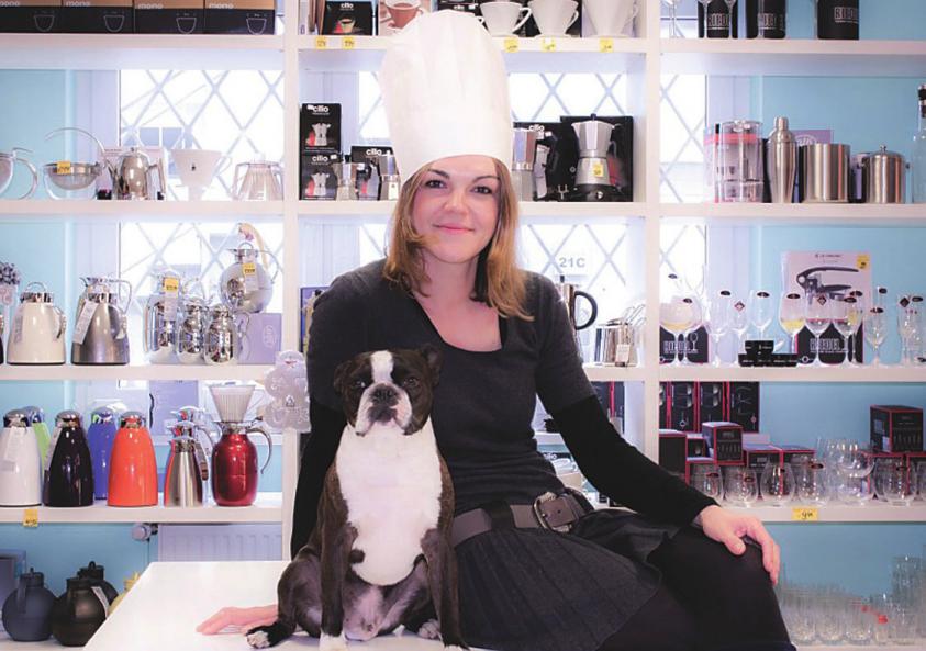 Sandra Treppe von Kochen & Genießen mit ihrem Hund Elvis