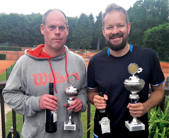 Herren 45: L. Preußners (SC Victoria) schlägt Jens Ole Weinhold (TH Heimfeld) 6:3, 6:2 Herren 45: L. Preußners (SC Victoria) schlägt Jens Ole Weinhold (TH Heimfeld) 6:3, 6:2