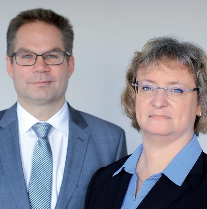 Carola Gerhardt und Marco Meyer, Steuerberater,Telefon 86 60 130