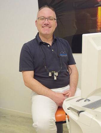 Zahnarzt Adrain Kushe – bald auch in Elmshorn Foto: Klein Zahnarzt Adrain Kushe – bald auch in Elmshorn Foto: Klein