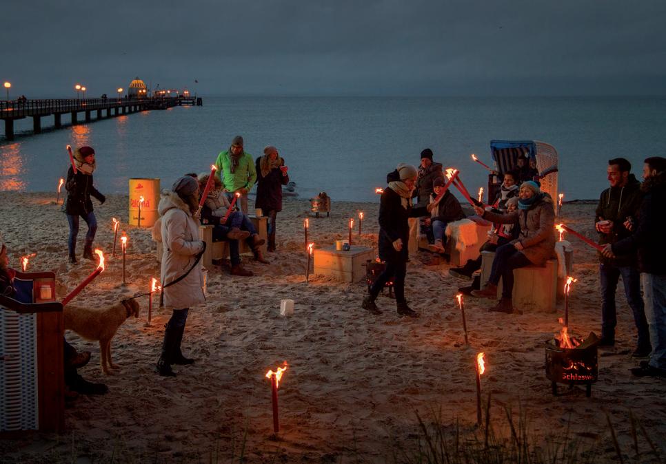 Auch in der dunklen Jahreszeit leuchtet die Ostseeküste