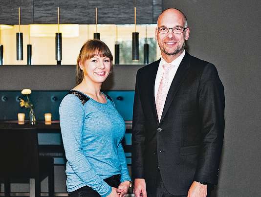 Setzen auf eine partnerschaftliche und vertrauensvolle Zusammenarbeit: Christopher Schwanck und Anna Thormählen von Adlershorst Immobilien. Foto: Adlershorst Setzen auf eine partnerschaftliche und vertrauensvolle Zusammenarbeit: Christopher Schwanck und Anna Thormählen von Adlershorst Immobilien. Foto: Adlershorst