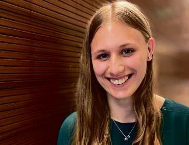 Melissa Schurmann, 21, Duale Studentin Wirtschaftsinformatik | EDEKA DIGITAL Melissa Schurmann, 21, Duale Studentin Wirtschaftsinformatik | EDEKA DIGITAL