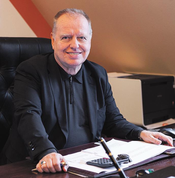 Markt-Kenner Thorsten Hausmann beantwortet Kundenfragen zum Thema Immobilien Markt-Kenner Thorsten Hausmann beantwortet Kundenfragen zum Thema Immobilien