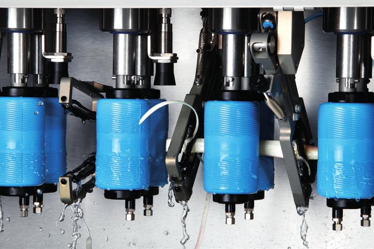 In einer Spargelschälmaschine kommt ein Gummi-Formteil der Firma Möllering zum Einsatz. In einer Spargelschälmaschine kommt ein Gummi-Formteil der Firma Möllering zum Einsatz.