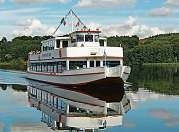 Das Fahrgastschiff „Heinrich der Löwe“ auf dem Ratzeburger See Das Fahrgastschiff „Heinrich der Löwe“ auf dem Ratzeburger See