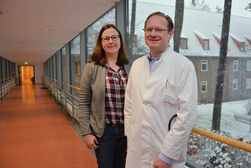 Entlassungsmanagerin Meike van Hettinga und Chefarzt Dr. med. Christoph Schmitz-Rode