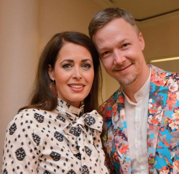 Moderatorin Annika de Buhr und Designer Oliver Kresse