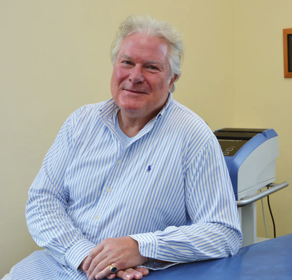 Dr. Brocks ist Facharzt für Orthopädie, Physikalische Medizin und Rehabilitative Medizin in Blankenese