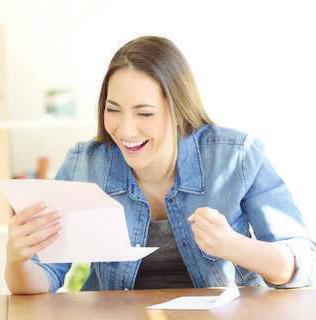 Mit Versicherungen Steuern sparen: Die Freude ist groß, wenn das Finanzamt beim Steuerausgleich Geld zurückzahlt Foto: djd/Nürnberger Versicherung/Adobe Stock/Antonio Guillem Mit Versicherungen Steuern sparen: Die Freude ist groß, wenn das Finanzamt beim Steuerausgleich Geld zurückzahlt Foto: djd/Nürnberger Versicherung/Adobe Stock/Antonio Guillem