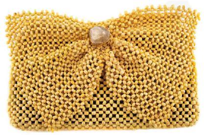 Bow-Clutch von Pegah Ghaemi