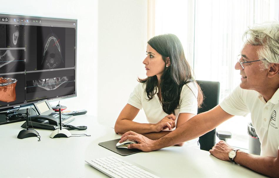 Mit Überzeugung und Leidenschaft bieten Dr. Mehrdad Arjomand und Dr. F. Farsian Sofortversorgung an einem Tag. Fotos: Peter Claußen, Henrik Lüders Mit Überzeugung und Leidenschaft bieten Dr. Mehrdad Arjomand und Dr. F. Farsian Sofortversorgung an einem Tag. Fotos: Peter Claußen, Henrik Lüders