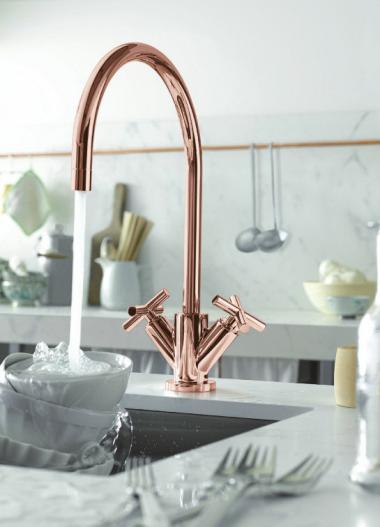 Für jeden Küchenstil die richtige Armatur, z.B. in Roségold. Die superedle Oberfläche aus 18-karätigem Gold und Kupfer strahlt Wärme und Eleganz aus Für jeden Küchenstil die richtige Armatur, z.B. in Roségold. Die superedle Oberfläche aus 18-karätigem Gold und Kupfer strahlt Wärme und Eleganz aus