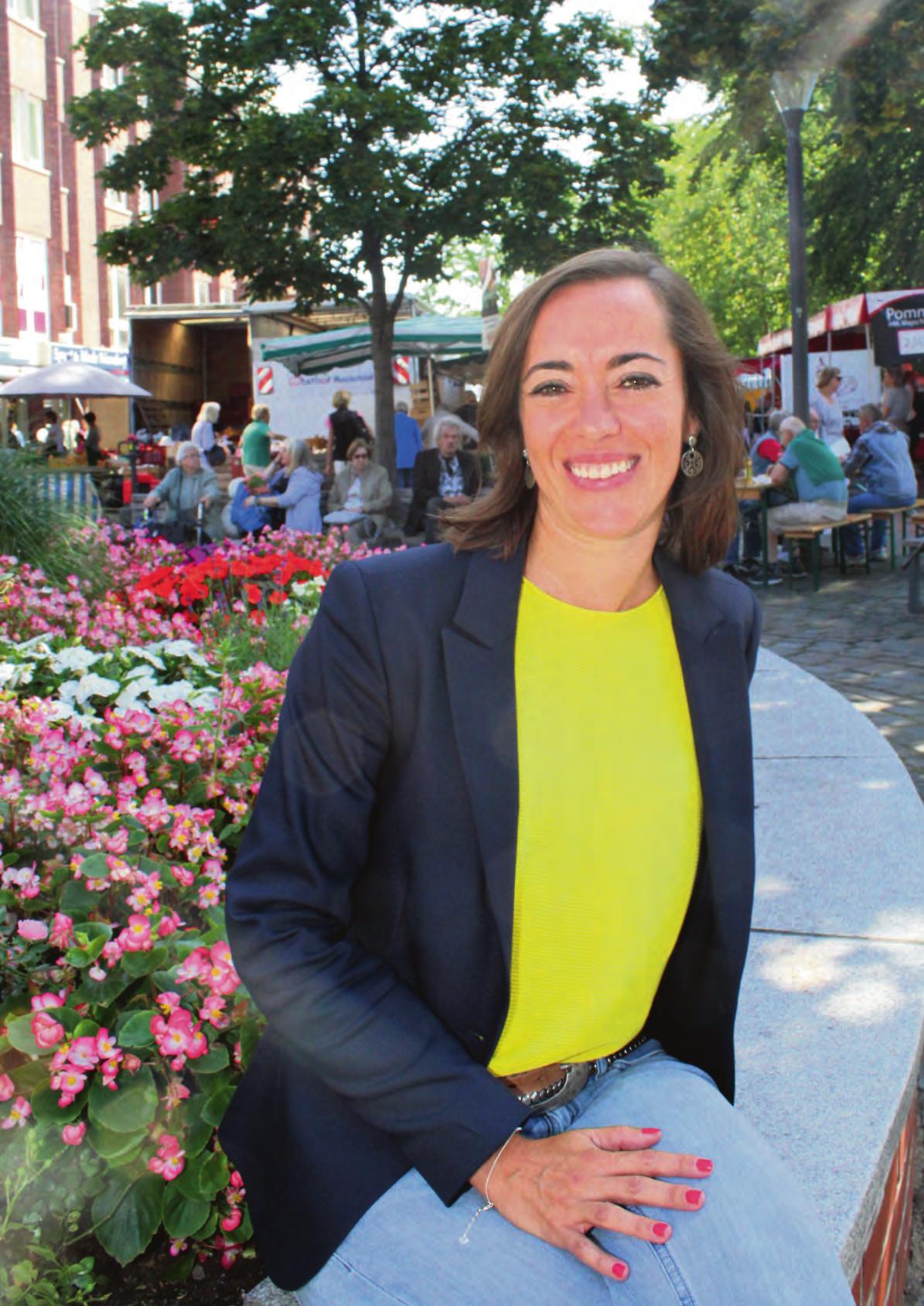 Quartiersmanagerin Nina Häder an ihrem Lieblingsplatz auf dem Tibarg Fotos: kh  Quartiersmanagerin Nina Häder an ihrem Lieblingsplatz auf dem Tibarg Fotos: kh