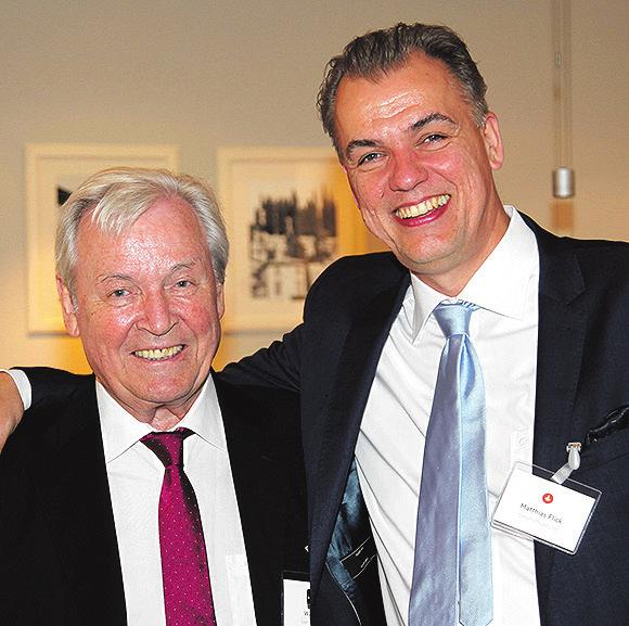 52 gemeinsame Jahre: Matthias Flick (r.) und Walter Off, jahrzehntelang „Chef-Verkäufer“...  52 gemeinsame Jahre: Matthias Flick (r.) und Walter Off, jahrzehntelang „Chef-Verkäufer“...