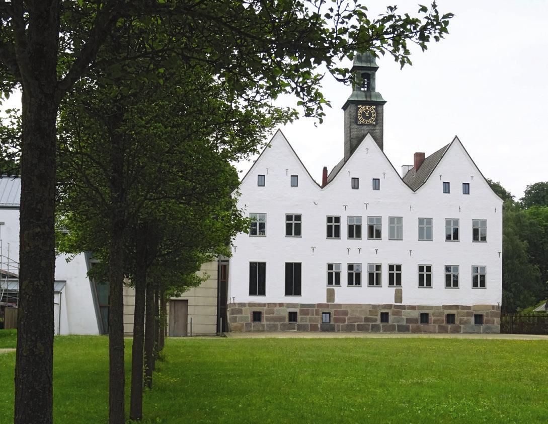 ... seit 444 Jahren Wahrzeichen von Nütschau ... seit 444 Jahren Wahrzeichen von Nütschau