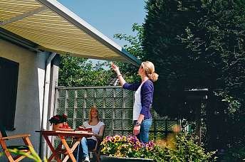 Wenn die Sonne scheint, spenden Markisen Schaften, Foto: BVRS Wenn die Sonne scheint, spenden Markisen Schaften, Foto: BVRS