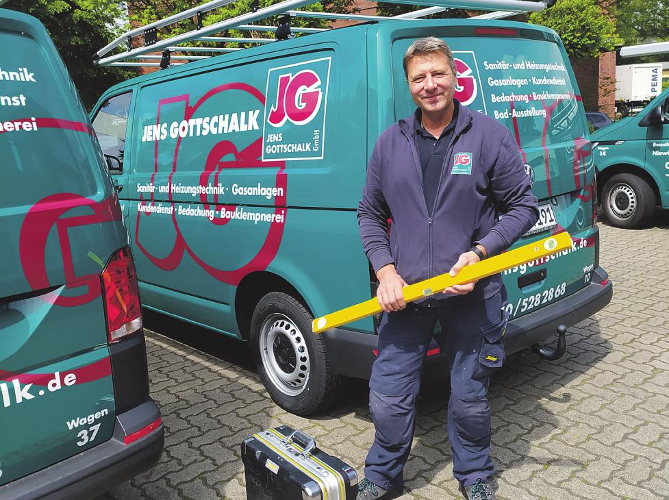 Heinz Kubath, Badinstallateur für Luxusbäder, ist der dienstälteste Mitarbeiter bei der Firma Jens Gottschalk und auch in Corona-Zeiten für seine Kunden täglich unterwegs Heinz Kubath, Badinstallateur für Luxusbäder, ist der dienstälteste Mitarbeiter bei der Firma Jens Gottschalk und auch in Corona-Zeiten für seine Kunden täglich unterwegs