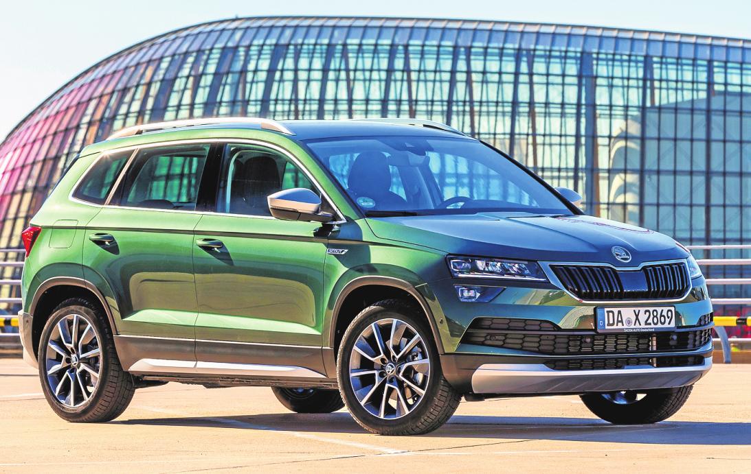Kernig: Der Karoq ist jetzt auch in der Offroad-Variante Scout erhältlich. Drei effiziente und umweltfreundliche Motoren stehen zur Auswahl. Foto: Skoda Auto Deutschl Kernig: Der Karoq ist jetzt auch in der Offroad-Variante Scout erhältlich. Drei effiziente und umweltfreundliche Motoren stehen zur Auswahl. Foto: Skoda Auto Deutschl