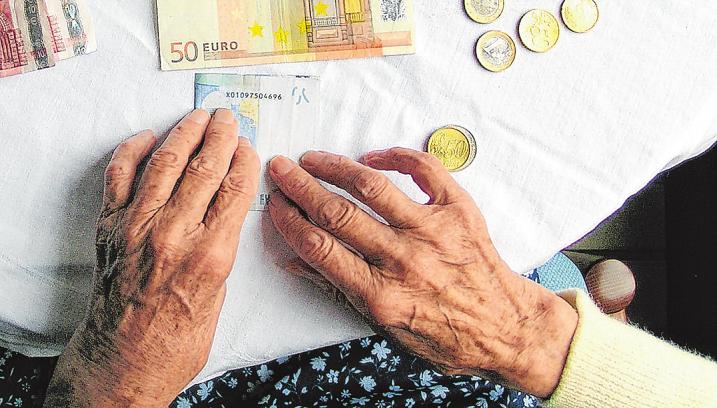 Kinder mit einem Brutto-Einkommen bis zu 100.000 Euro müssen nicht mehr für die Pflegekosten ihrer Eltern aufkommen Foto: Umsorgt wohnen Kinder mit einem Brutto-Einkommen bis zu 100.000 Euro müssen nicht mehr für die Pflegekosten ihrer Eltern aufkommen Foto: Umsorgt wohnen