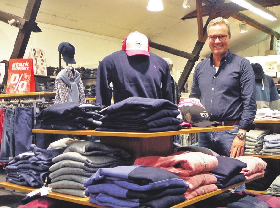 Oliver Wamberski bietet aktuelle Herrenmode zum Wohlfühlen.  Oliver Wamberski bietet aktuelle Herrenmode zum Wohlfühlen.