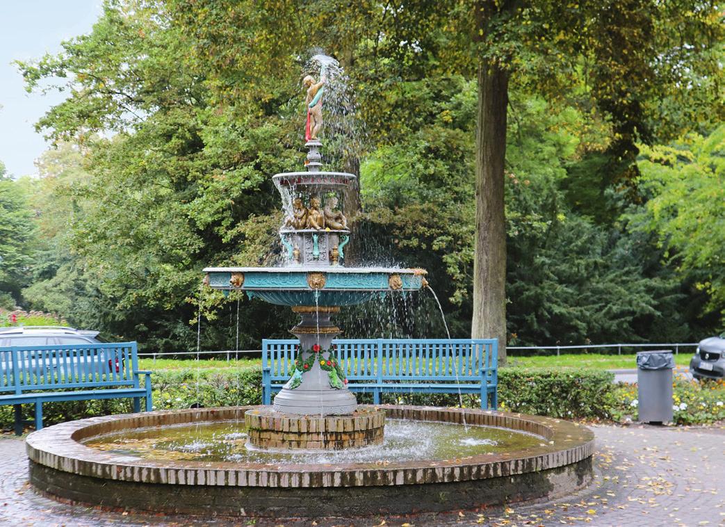 Sievers-Brunnen - Er wurde 1888 vom damaligen Besitzer des Bergedorfer Wasserwerkes, Carl Sievers, gestiftet  Sievers-Brunnen - Er wurde 1888 vom damaligen Besitzer des Bergedorfer Wasserwerkes, Carl Sievers, gestiftet