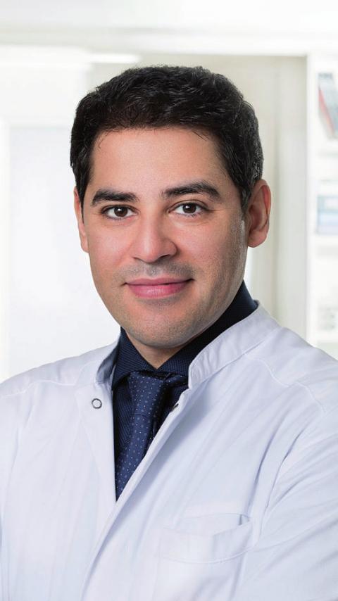 Dr. Amir Naderi