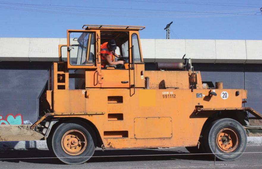 In Hamburg sind zahlreiche mobile Maschinen der Bau- und Hafenwirtschaft im Einsatz In Hamburg sind zahlreiche mobile Maschinen der Bau- und Hafenwirtschaft im Einsatz