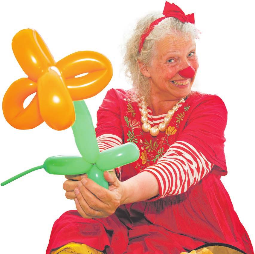 „Lilly ist für mich mehr als ein Hobby“, sagt Gabriele Schneider. „Sie ist meine Berufung.“ Fotos: Karin Desmarowitz „Lilly ist für mich mehr als ein Hobby“, sagt Gabriele Schneider. „Sie ist meine Berufung.“ Fotos: Karin Desmarowitz