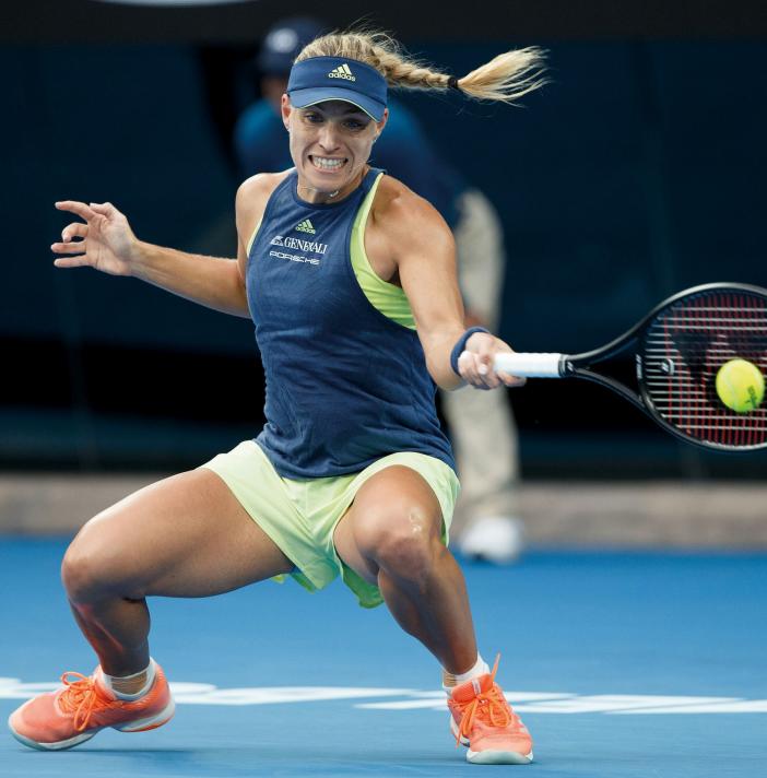 Angelique Kerber: Fed Cup Niederlagen gegen Pliskova und Kvitova; Stuttgart Runde 2 gegen Anett Kontaveit 0:6, 0:2 zrgz.; Tendenz nach dem Viertelfinale der French Open: Richtung TOP 5, (Foto: Jürgen Hasenkopf) Angelique Kerber: Fed Cup Niederlagen gegen Pliskova und Kvitova; Stuttgart Runde 2 gegen Anett Kontaveit 0:6, 0:2 zrgz.; Tendenz nach dem Viertelfinale der French Open: Richtung TOP 5, (Foto: Jürgen Hasenkopf)