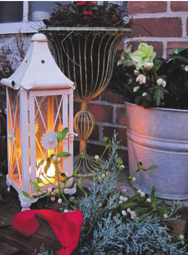 Auf dem Weihnachtsmarkt des Holzhandels Rundshagen finden die Gäste Weihnachtsdekorationen Foto: Pöhlsen Auf dem Weihnachtsmarkt des Holzhandels Rundshagen finden die Gäste Weihnachtsdekorationen Foto: Pöhlsen