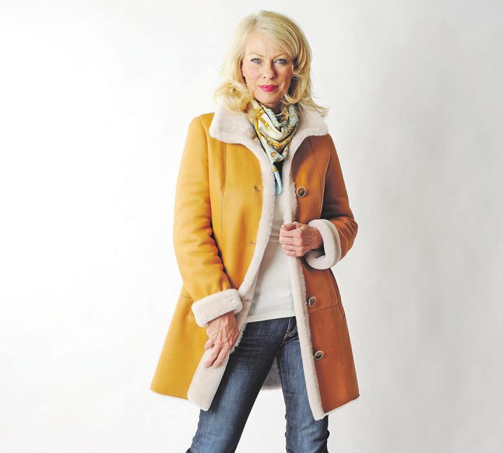 Die größte Auswahl an Leichtlamm-Modellen bietet das Oldesloer Pelz-Mode-Design-Geschäft Foto: von Schachtmeyer Die größte Auswahl an Leichtlamm-Modellen bietet das Oldesloer Pelz-Mode-Design-Geschäft Foto: von Schachtmeyer