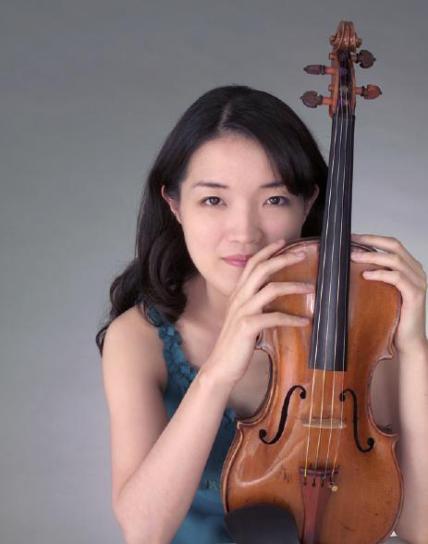 Violinistin Mitsuru Shiogai