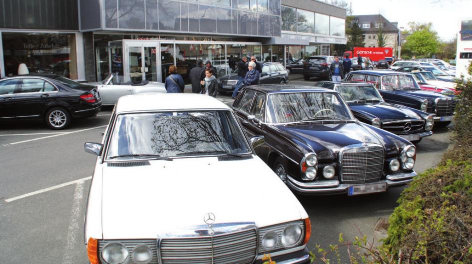 Young- und Oldtimer mit „Stern“