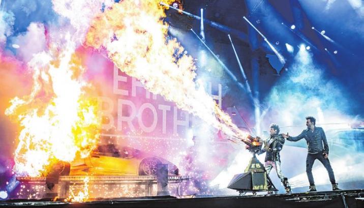 Magie mit Feuerflammen: Atemberaubend und heiß ist die neue Show der Ehrlich Brothers Foto: S-Promotion Magie mit Feuerflammen: Atemberaubend und heiß ist die neue Show der Ehrlich Brothers Foto: S-Promotion