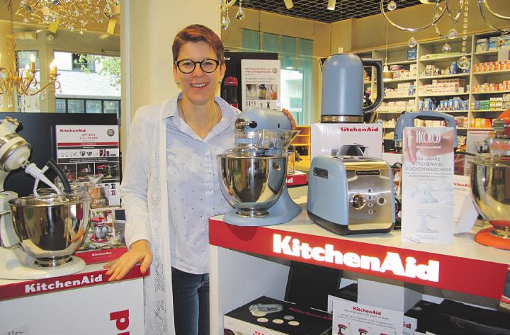 Für Alexandra Schokrowski ist die KitchenAid der Star unter den Küchenmaschinen. Foto: Frauke Pöhlsen Für Alexandra Schokrowski ist die KitchenAid der Star unter den Küchenmaschinen. Foto: Frauke Pöhlsen