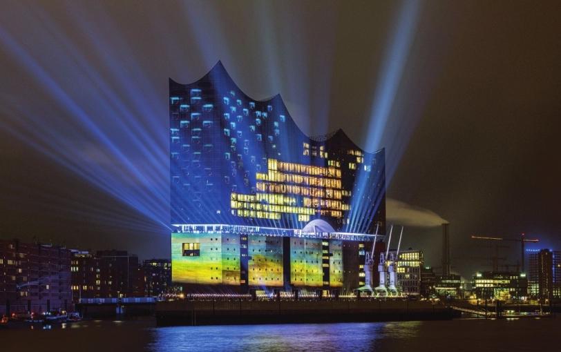 Klang und Licht müssen stimmen – auch in der Elphi (hier: Eröffnung) Foto: www.mediaserver.hamburg.de / Christian Spahrbier Klang und Licht müssen stimmen – auch in der Elphi (hier: Eröffnung) Foto: www.mediaserver.hamburg.de / Christian Spahrbier