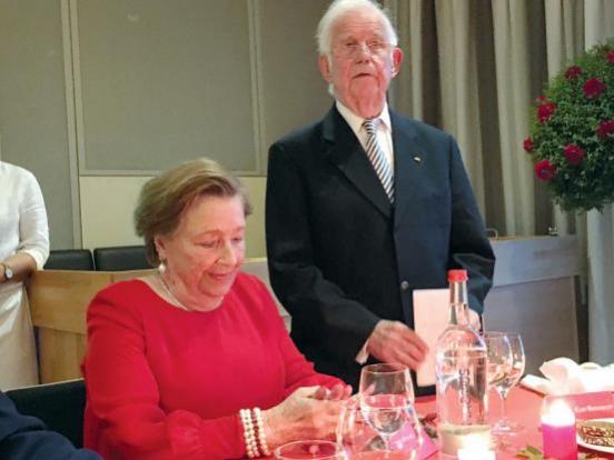 Kurt Biedenkopf mit Ehefrau Ingeborg bei seiner Ansprache in Kampen auf Sylt