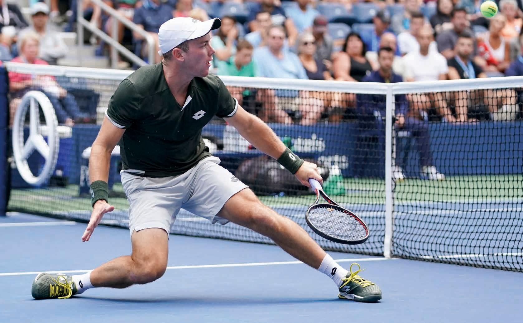 Die Überraschung: Qualifikant Dominik Köpfer startet durch in die Top 100. Foto: Jürgen Hasenkopf Die Überraschung: Qualifikant Dominik Köpfer startet durch in die Top 100. Foto: Jürgen Hasenkopf